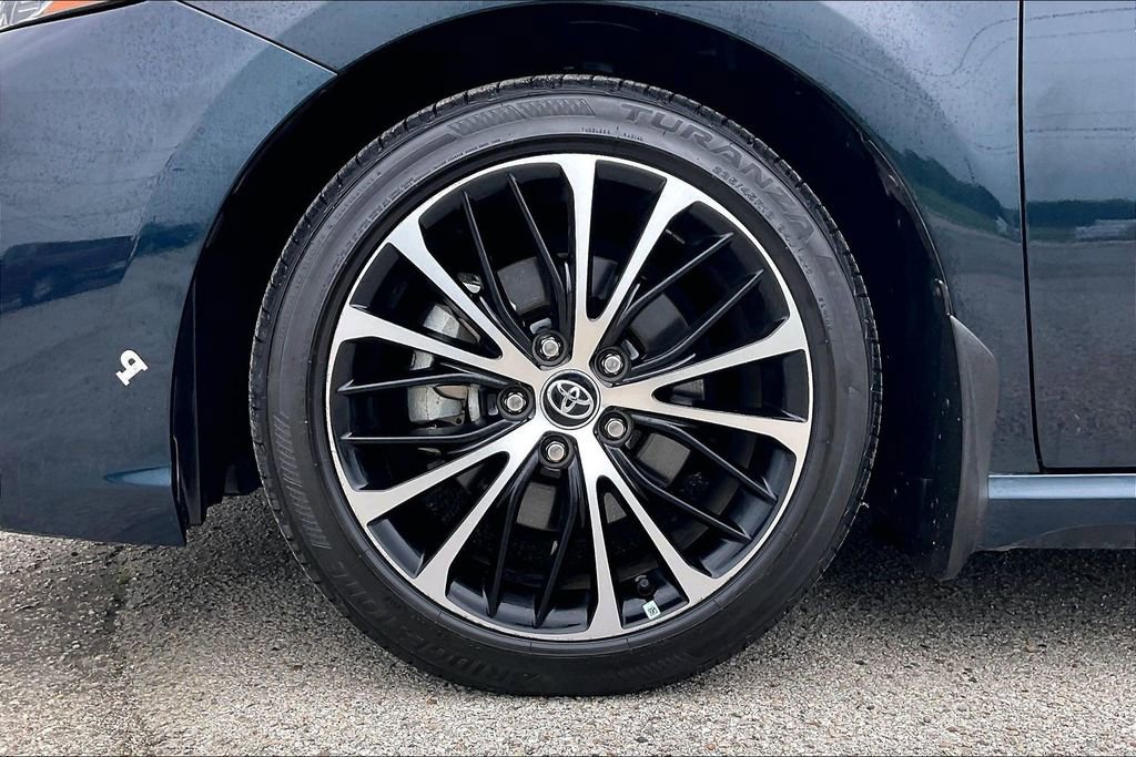 Used 2020 Toyota Camry SE FWD image 35