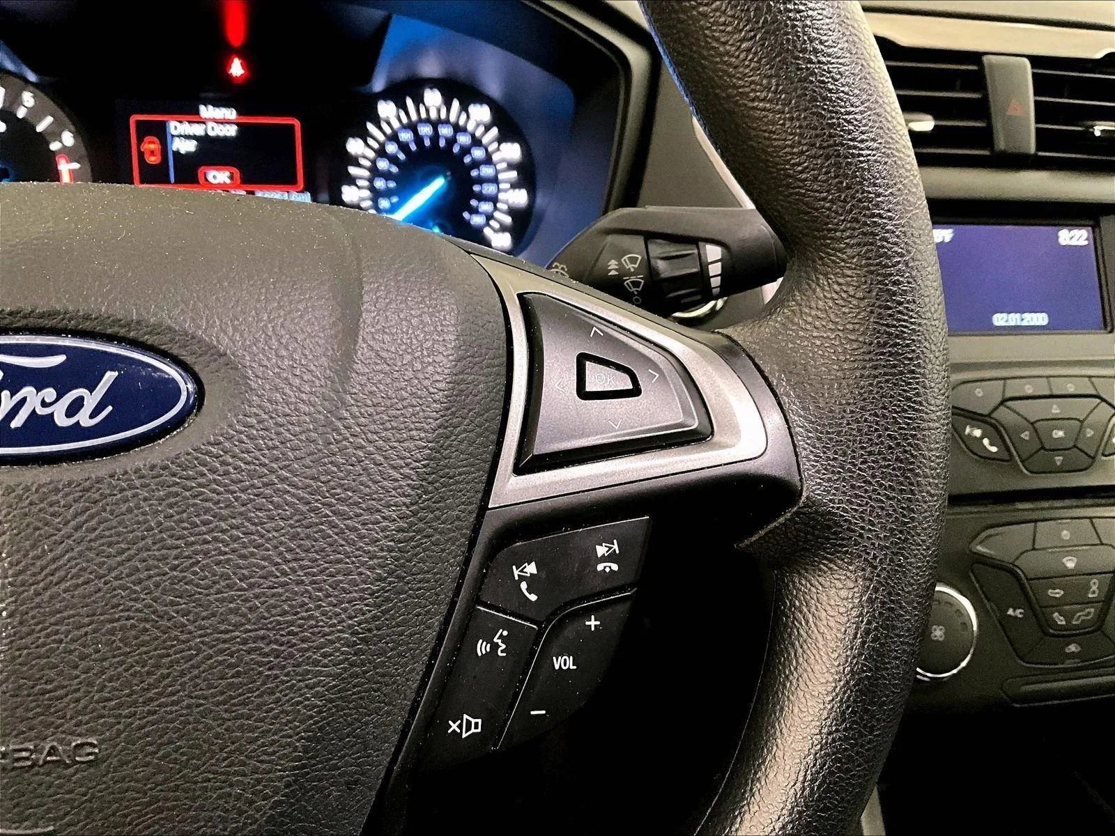 Used 2018 Ford Fusion SE FWD image 18
