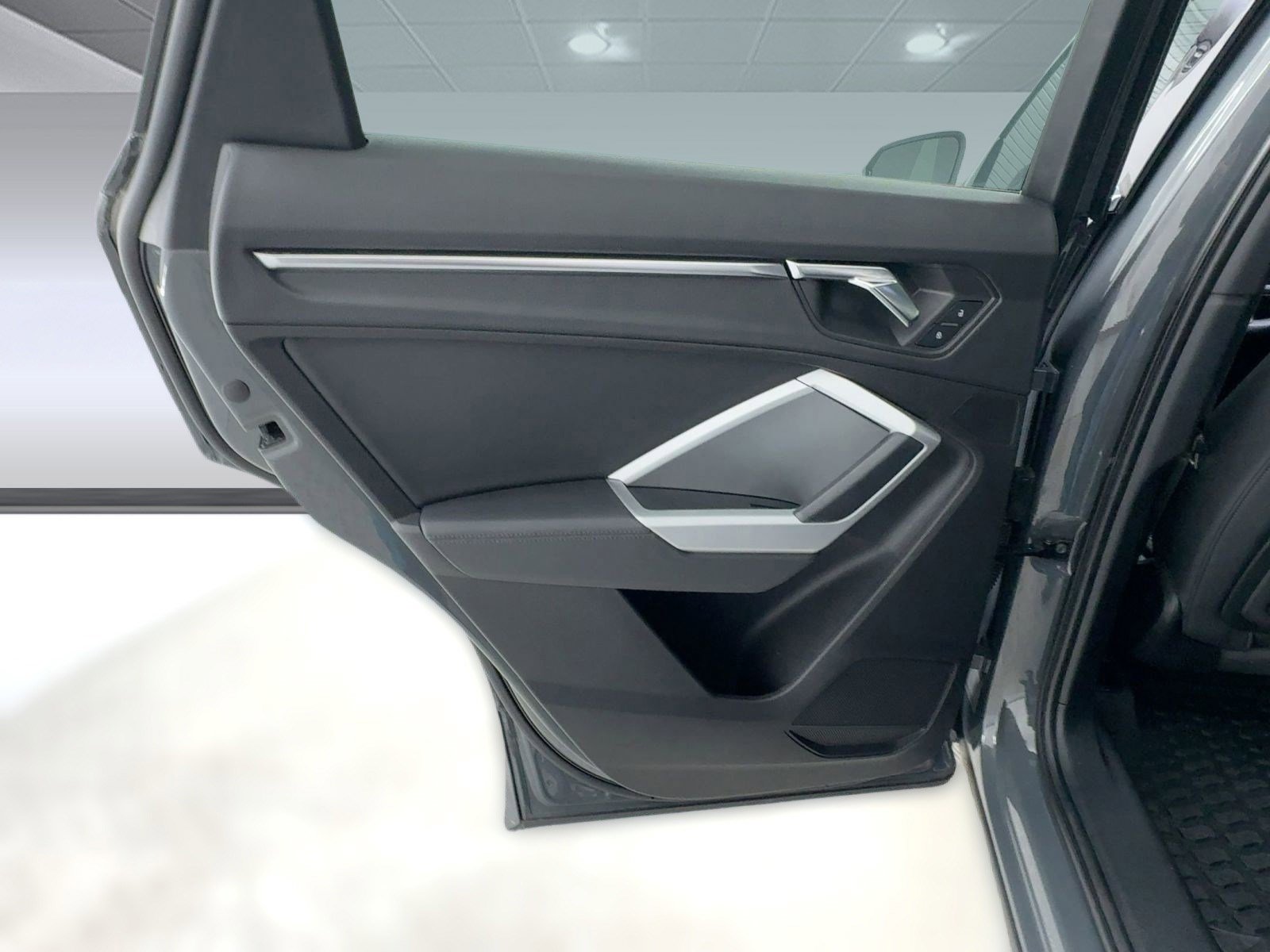 Used 2020 Audi Q3 2.0T Premium w/ Convenience Package image 27