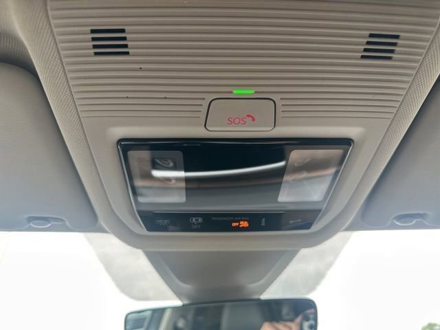 Used 2024 Volkswagen Atlas SE image 12