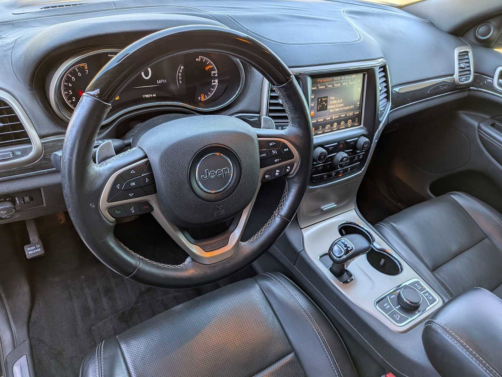 Used 2014 Jeep Grand Cherokee Overland w/ Advanced Technology Group image 14