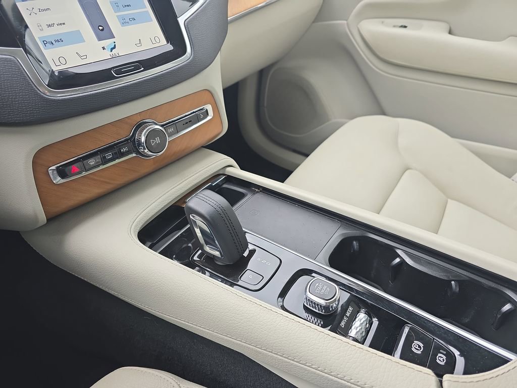 Used 2021 Volvo XC90 T8 Inscription Expression w/ Advanced Package image 26