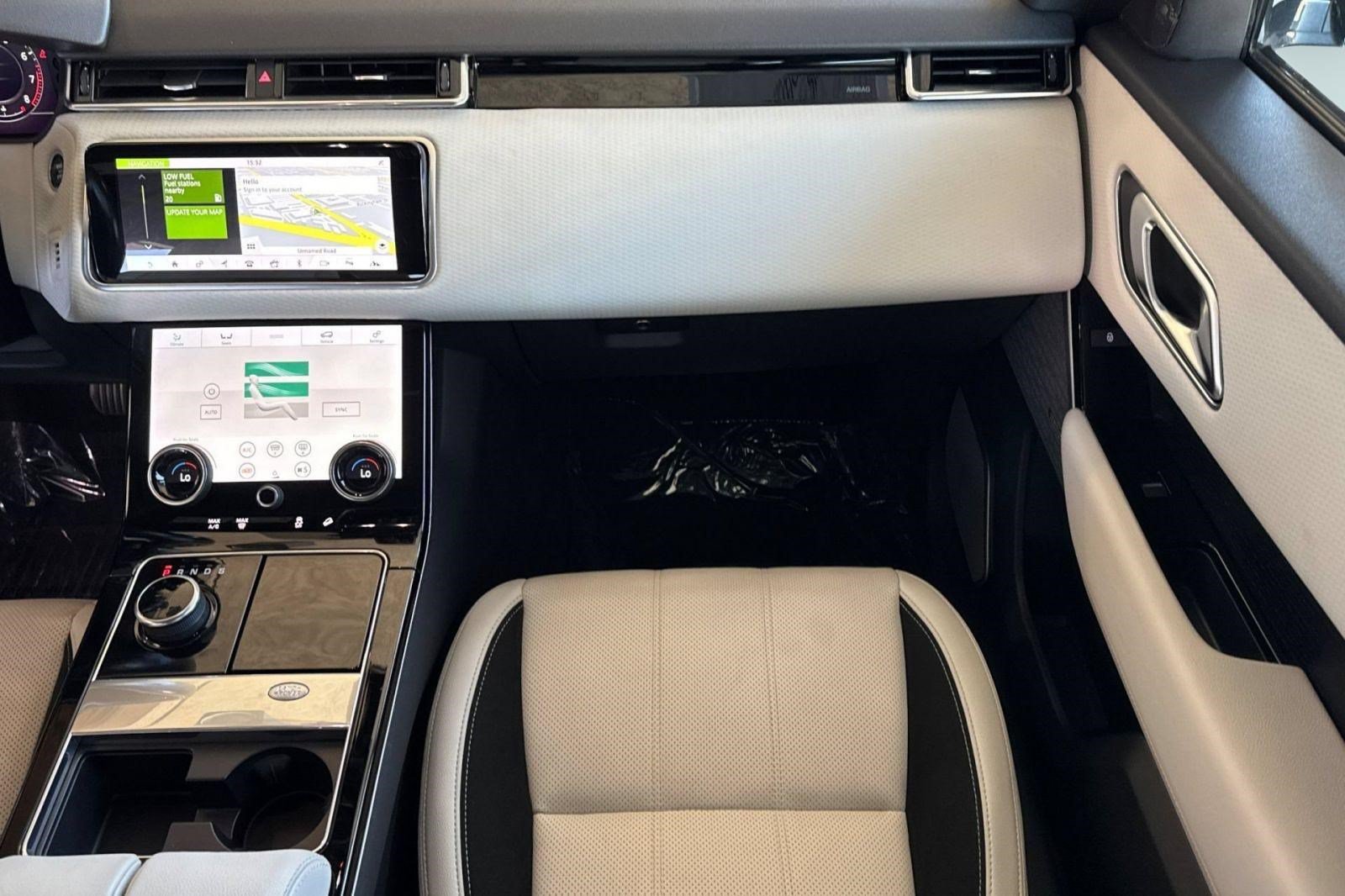 Used 2020 Land Rover Range Rover Velar R-Dynamic S AWD/4WD image 32