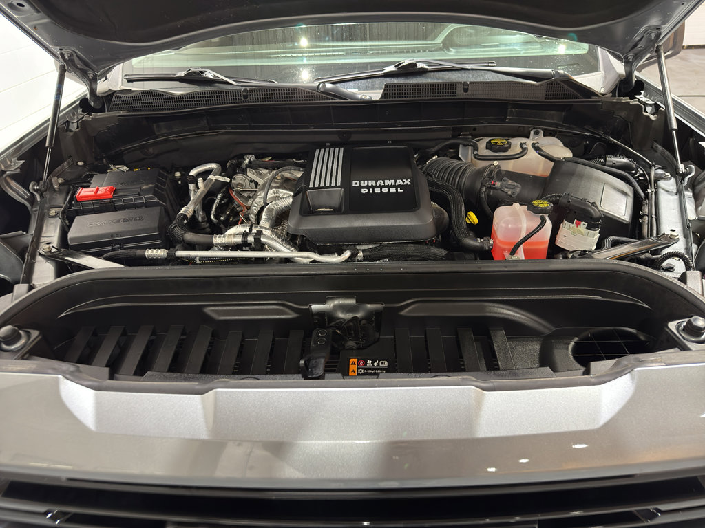 Used 2025 GMC Sierra 1500 Elevation w/ LPO, Elevation Black Package image 39