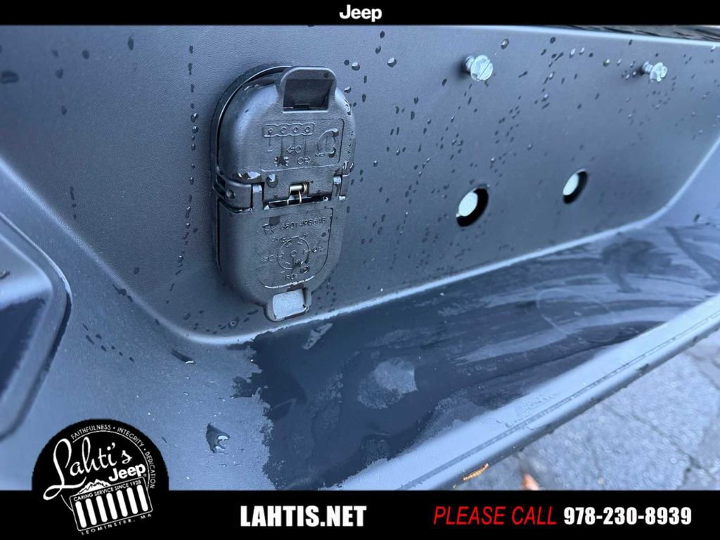 New 2026 Jeep Gladiator Sport image 31