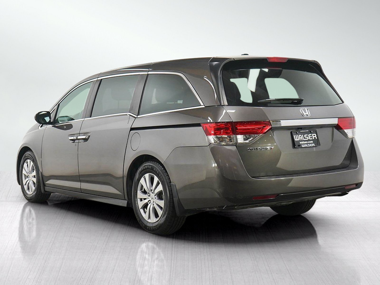 Used 2016 Honda Odyssey EX-L image 3