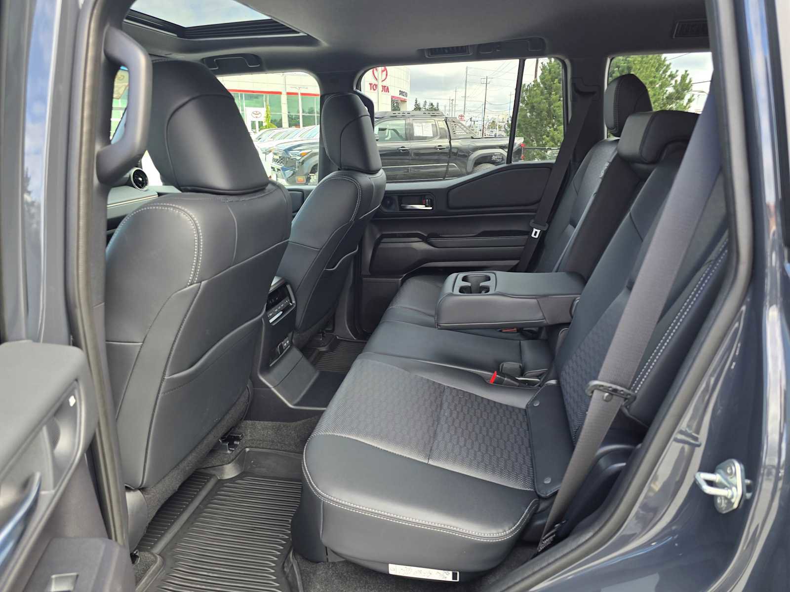 Used 2025 Toyota Land Cruiser image 16
