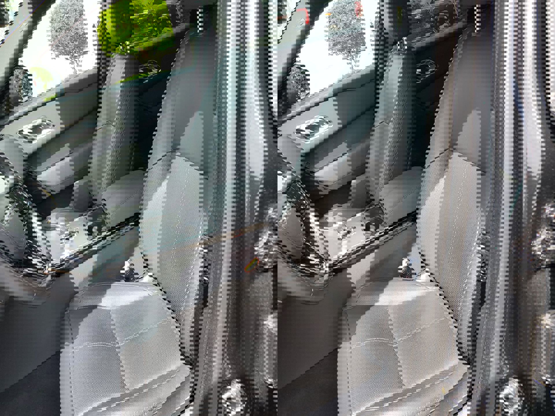 Used 2025 Land Rover Range Rover Velar Dynamic SE image 69