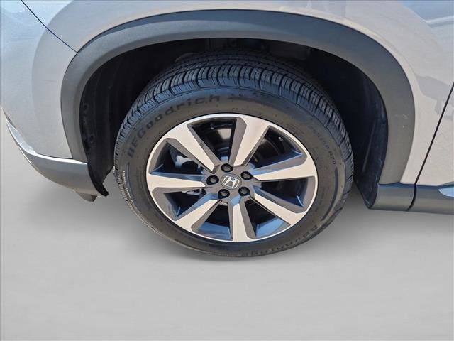 Certified 2025 Honda Pilot Touring image 26