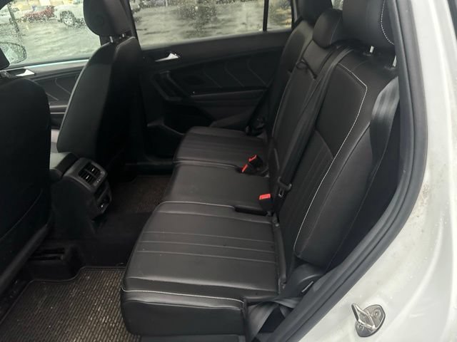 Used 2023 Volkswagen Tiguan SE R-Line AWD/4WD image 10