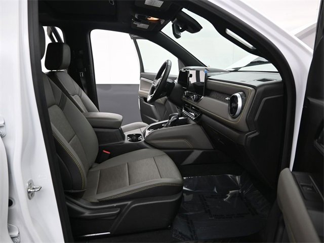 Used 2024 Chevrolet Colorado ZR2 w/ ZR2 Convenience Package III image 14