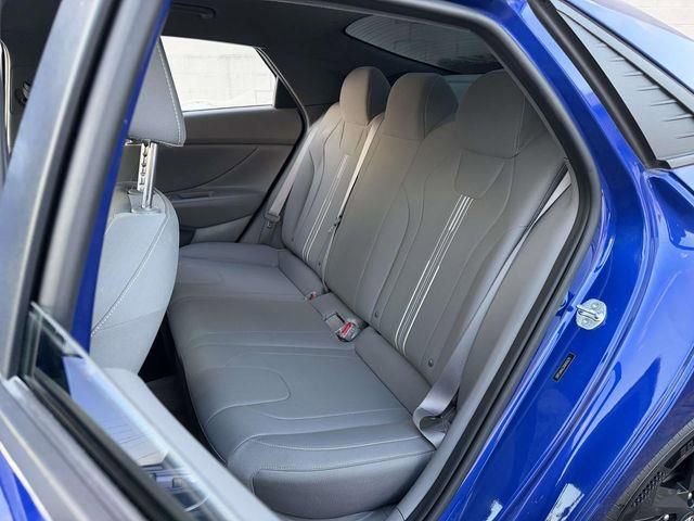 Used 2021 Hyundai Elantra SEL image 22