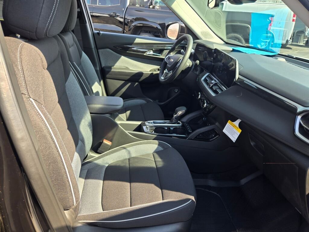 New 2026 Chevrolet TrailBlazer LT w/ Convenience Package image 4