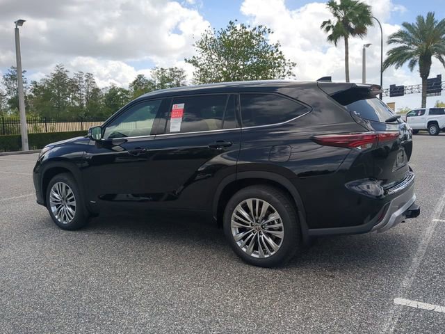 New 2026 Toyota Highlander Platinum AWD/4WD image 6