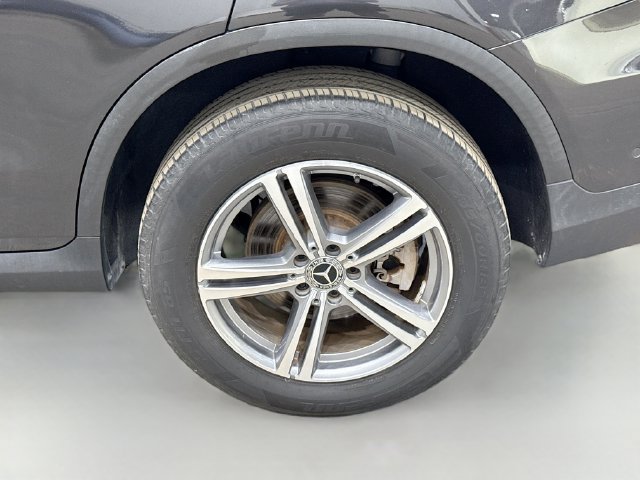 Used 2021 Mercedes-Benz GLC 300 image 39