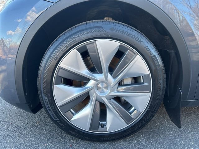 Used 2023 Tesla Model Y Long Range image 9