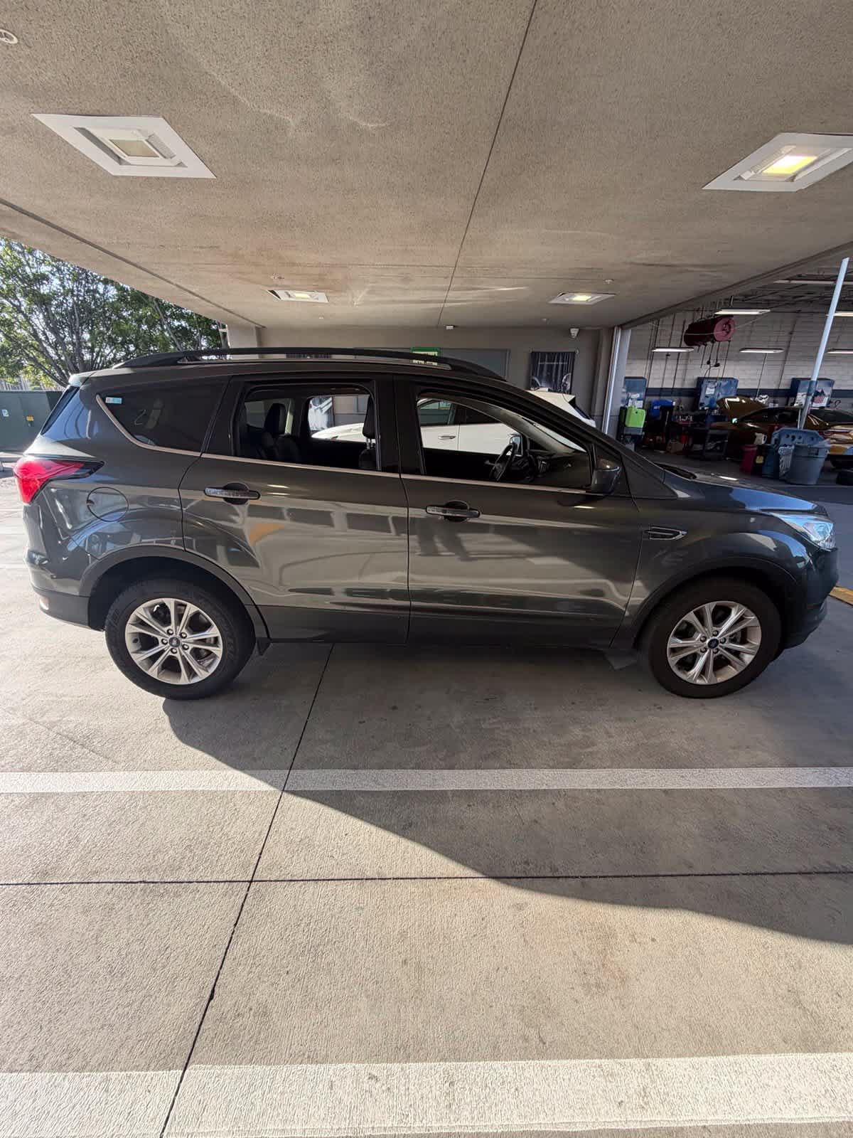 Used 2019 Ford Escape SEL AWD/4WD image 4