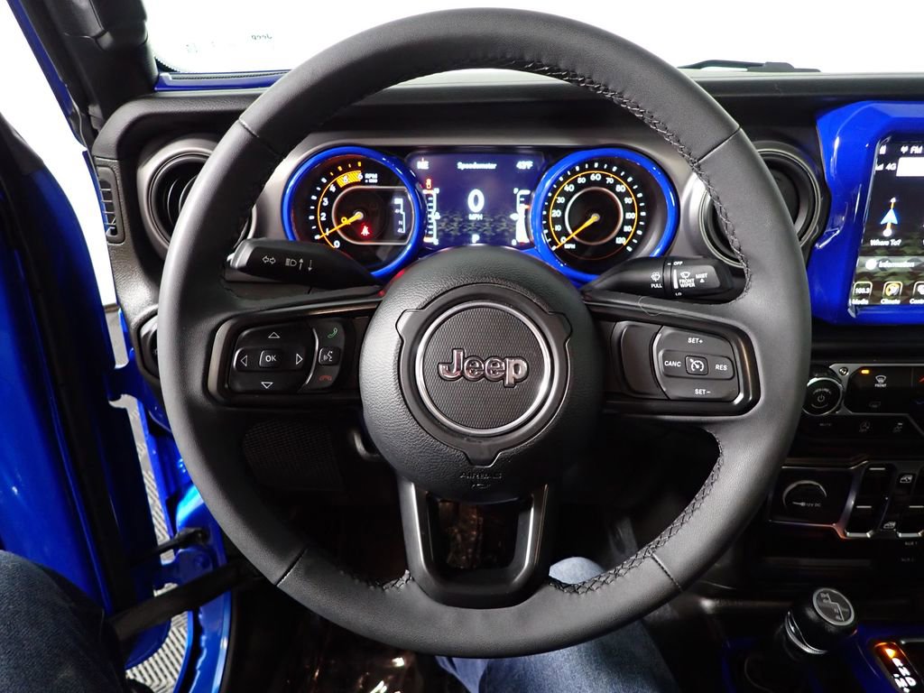 Used 2023 Jeep Gladiator Willys image 28