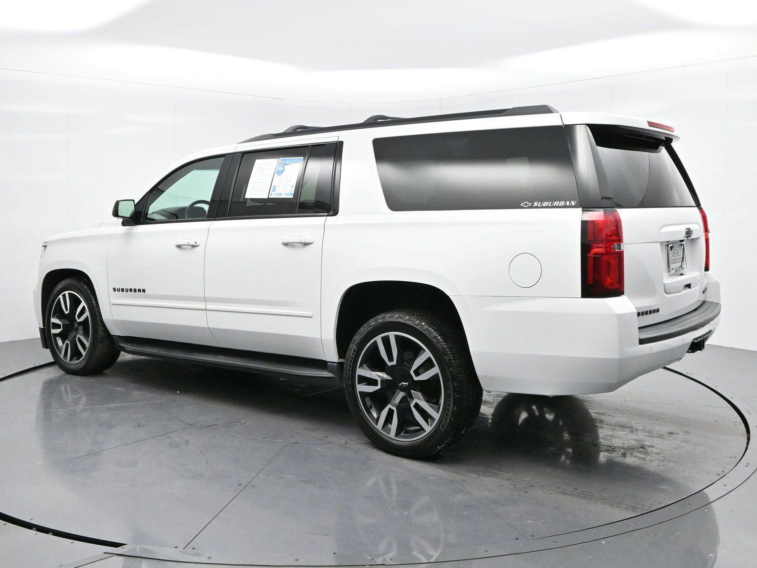 Used 2019 Chevrolet Suburban Premier AWD/4WD image 5