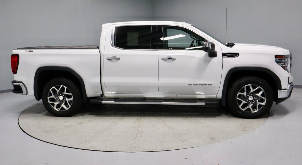 Used 2022 GMC Sierra 1500 SLT w/ SLT Premium Package image 12