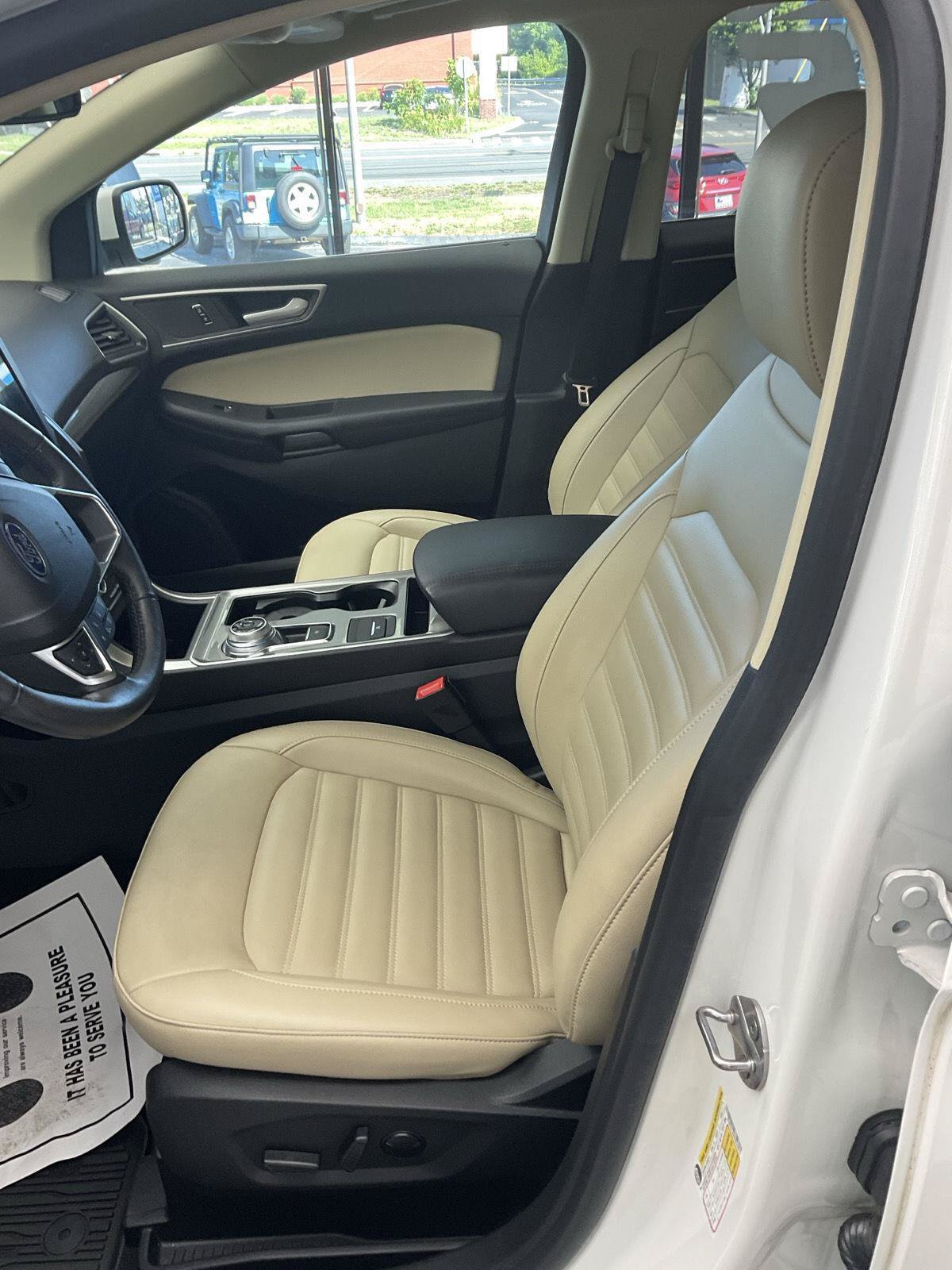 Used 2023 Ford Edge SEL w/ Convenience Package AWD/4WD image 8