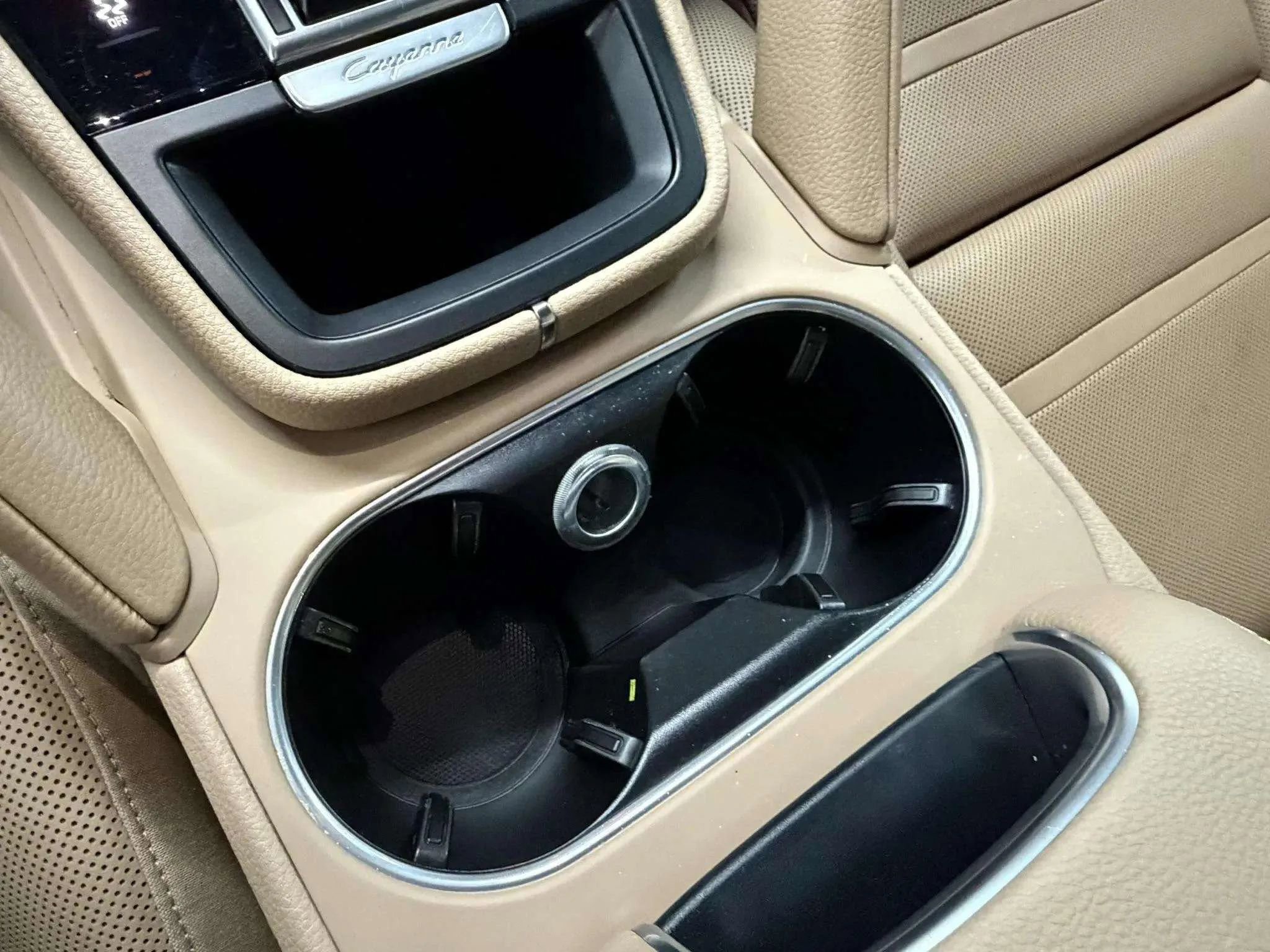 Used 2019 Porsche Cayenne S image 27