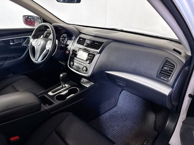 Used 2016 Nissan Altima 2.5 SR w/ LED Appearance Package FWD image 22