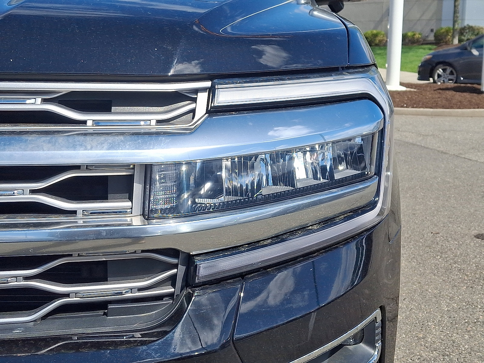 Used 2023 Ford Expedition Max Platinum AWD/4WD image 9