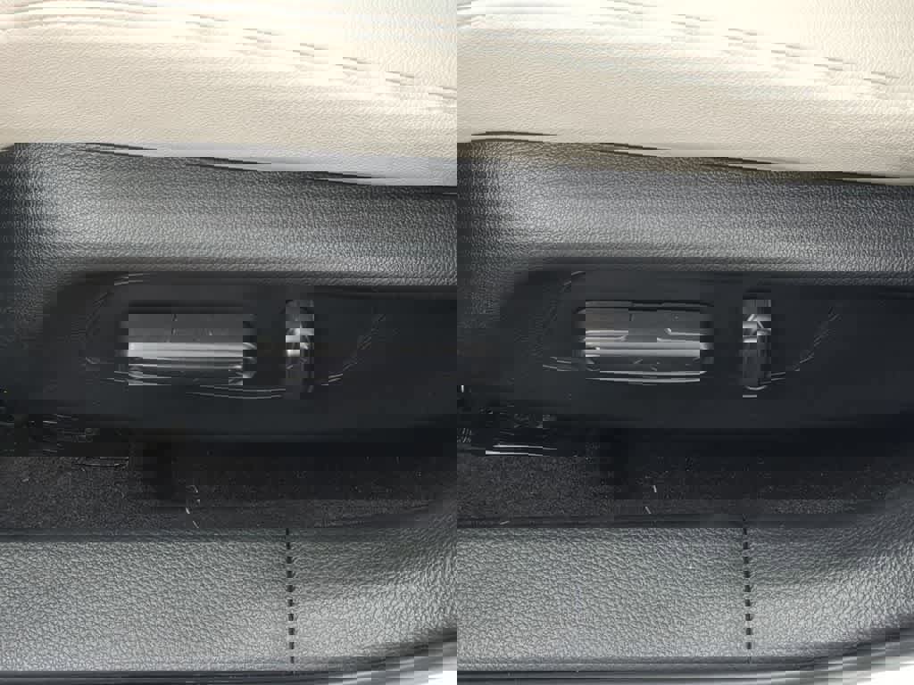 Used 2023 Honda Civic EX-L image 16