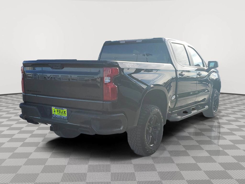 New 2026 Chevrolet Silverado 1500 Custom Trail Boss w/ LPO, Dark Essentials Package image 2