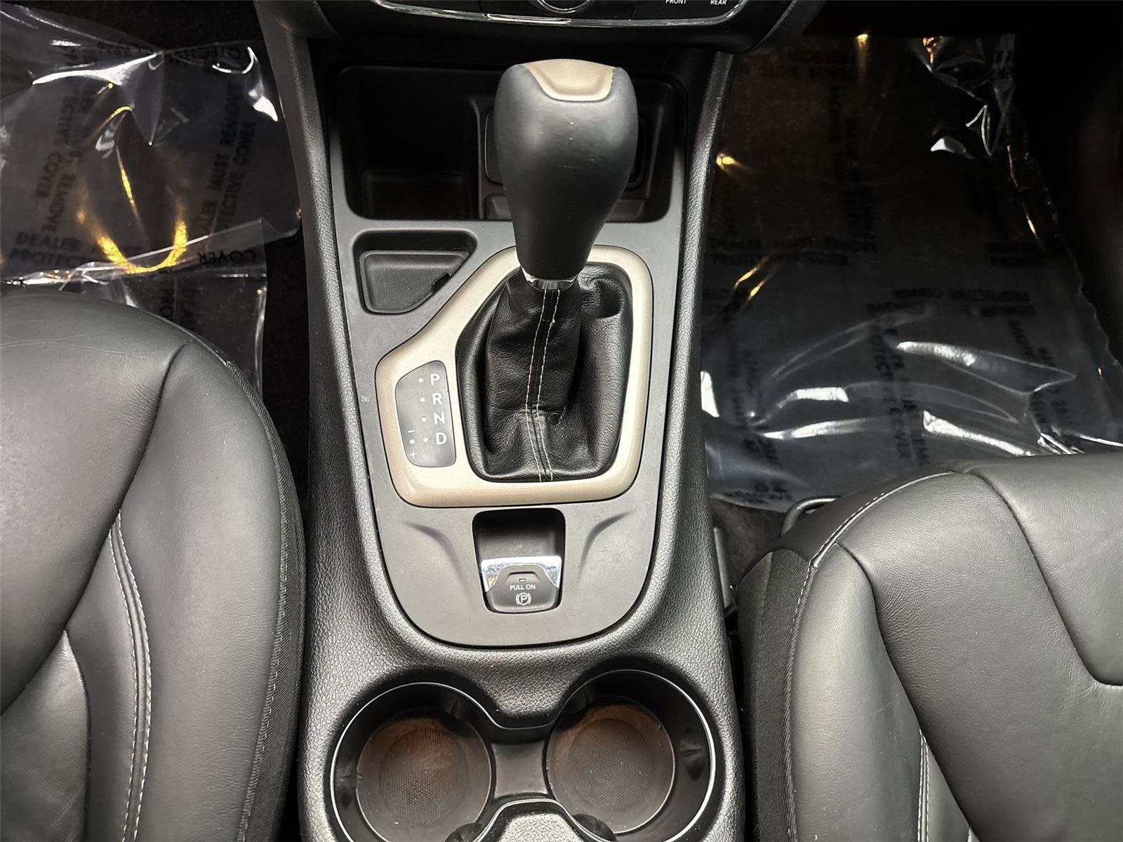 Used 2018 Jeep Cherokee Limited image 23