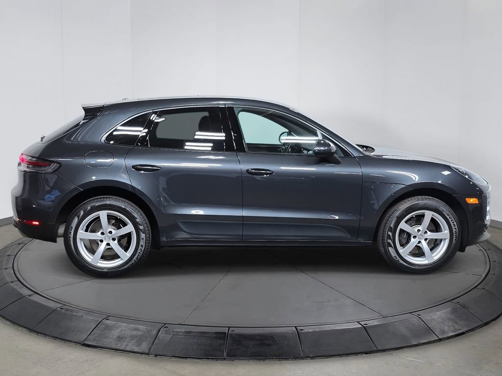 Certified 2019 Porsche Macan image 8