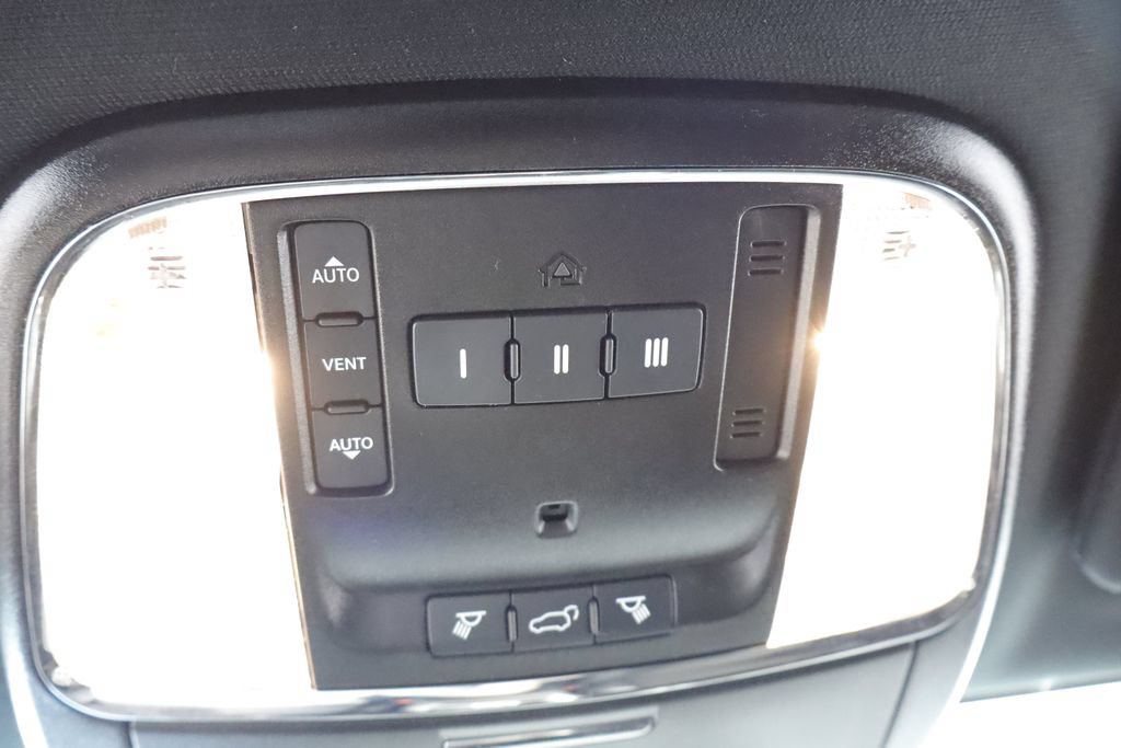 Certified 2021 Jeep Grand Cherokee Laredo X AWD/4WD image 29