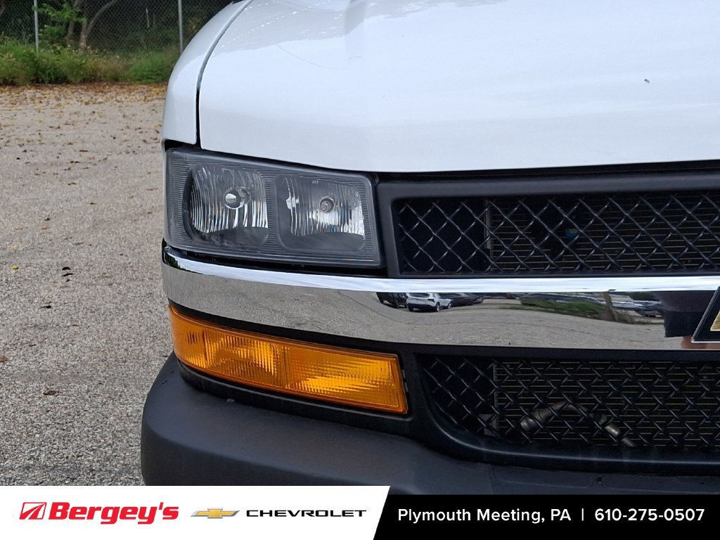 Certified 2024 Chevrolet Express 3500 LT w/ LT Preferred Equipment Group RWD image 11