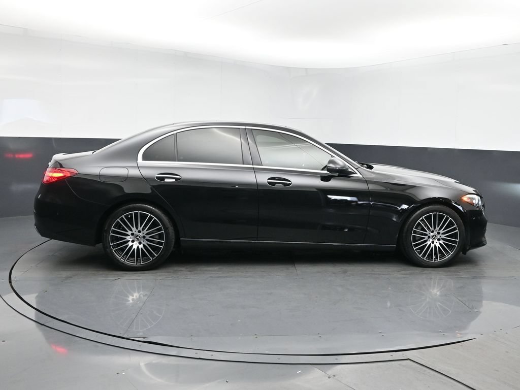 Used 2025 Mercedes-Benz C 300 4MATIC Sedan image 3
