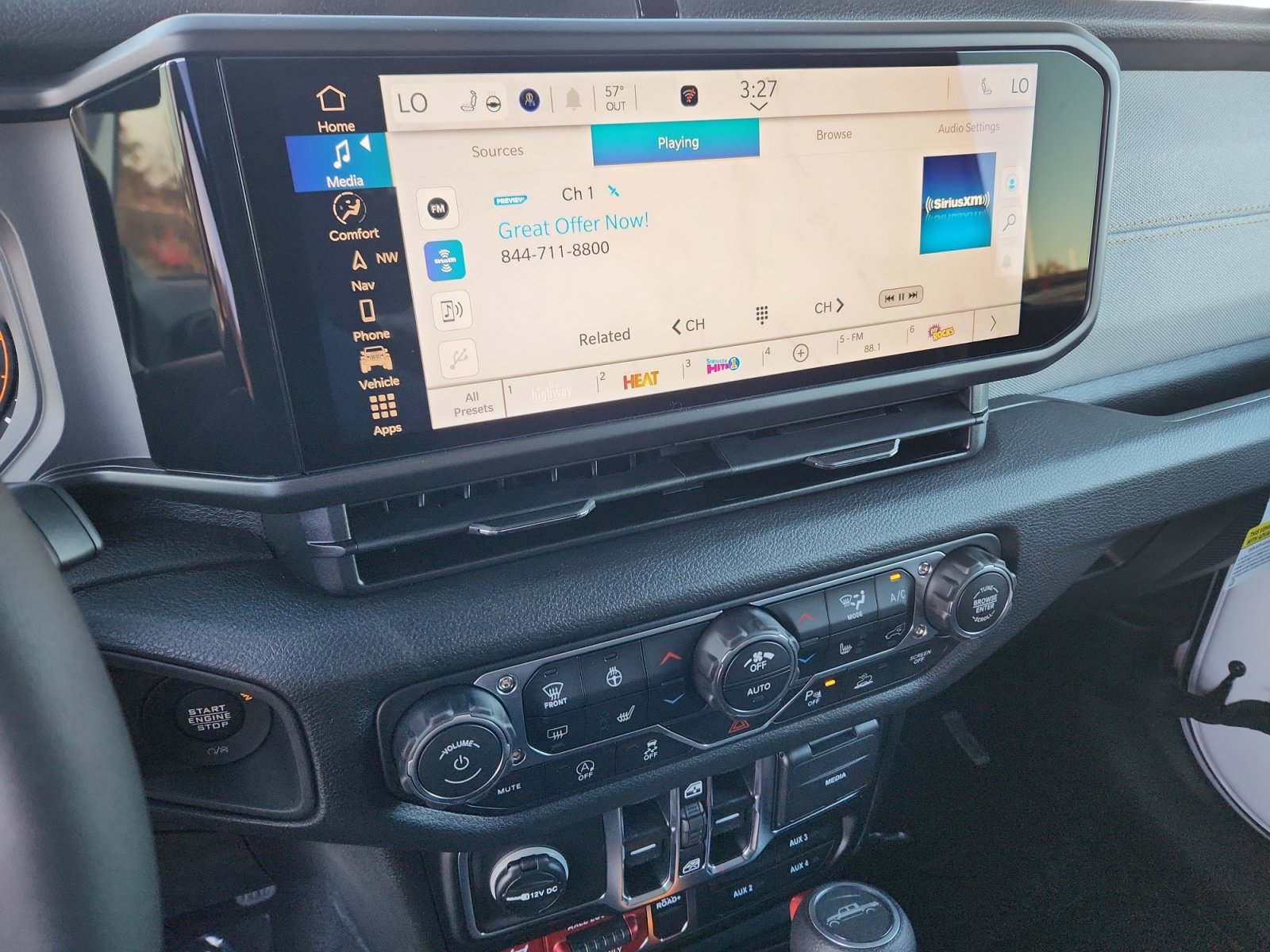 New 2025 Jeep Gladiator Willys AWD/4WD image 13