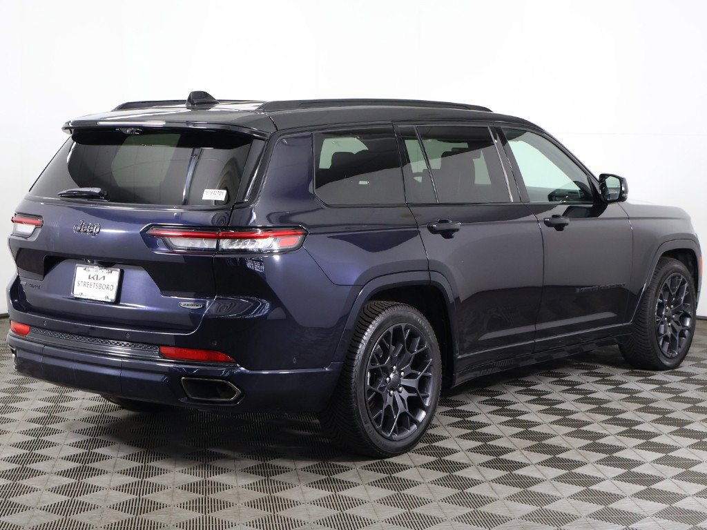 Used 2023 Jeep Grand Cherokee L Summit AWD/4WD image 17