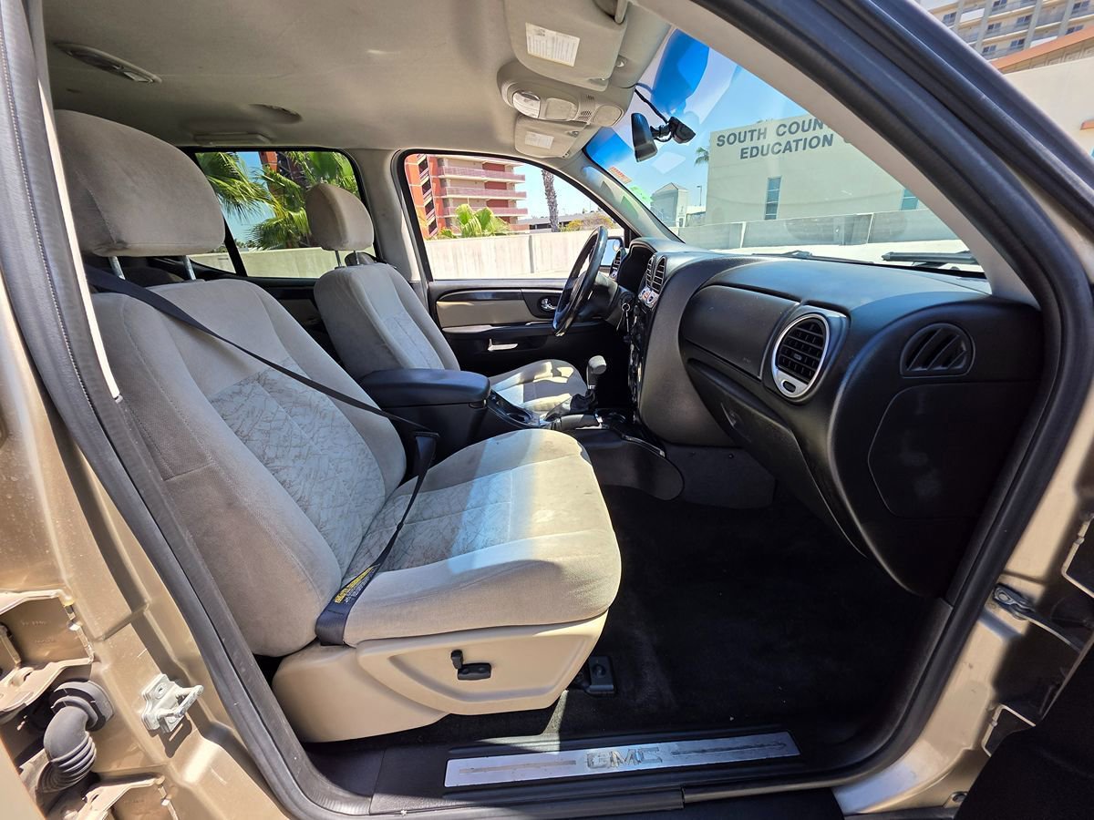 Used 2006 GMC Envoy XL SLE w/ Sle Preferred Equipment Group RWD image 14