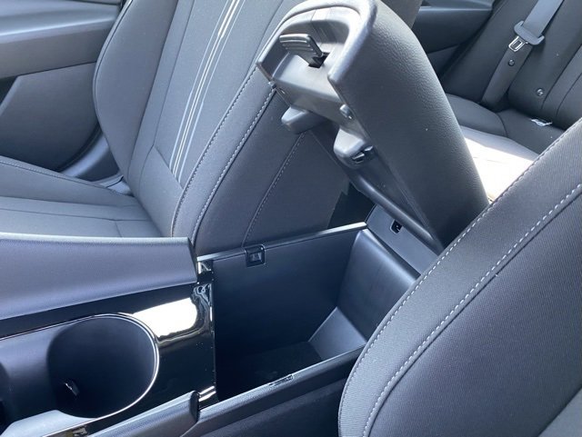 New 2025 Hyundai Elantra SEL image 25