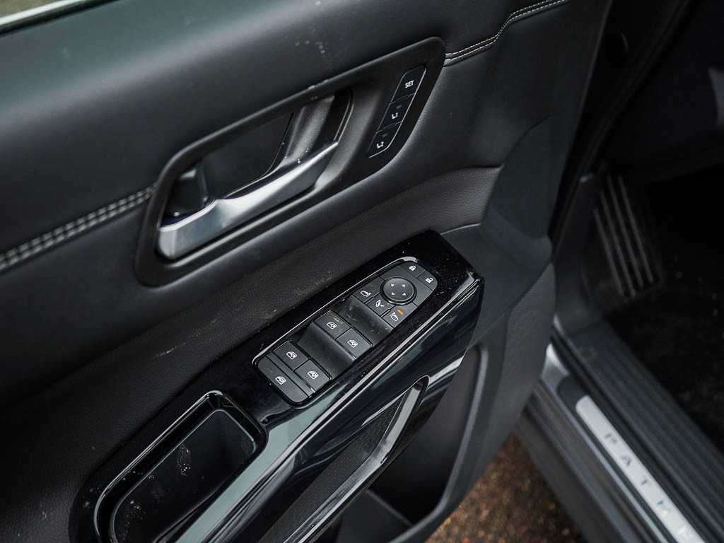 New 2026 Nissan Pathfinder Platinum w/ Cargo Package AWD/4WD image 20