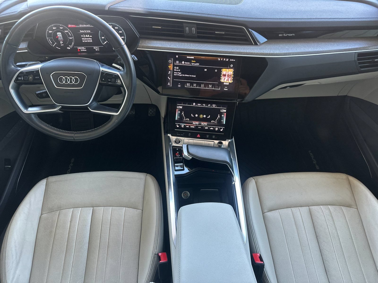 Used 2024 Audi Q8 e-tron Premium Plus w/ Premium Plus Package AWD/4WD image 14