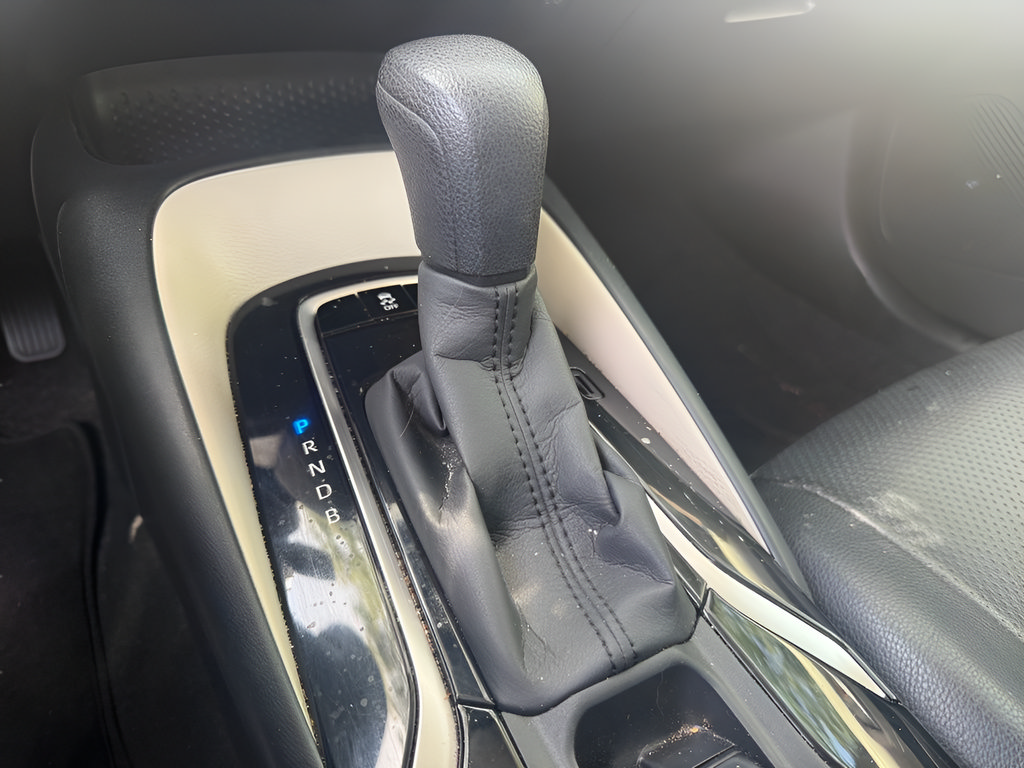 Used 2021 Toyota Corolla LE FWD image 19