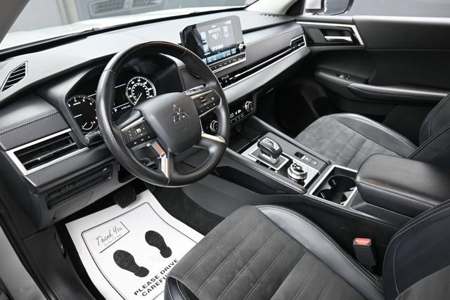 Used 2024 Mitsubishi Outlander SE FWD image 19