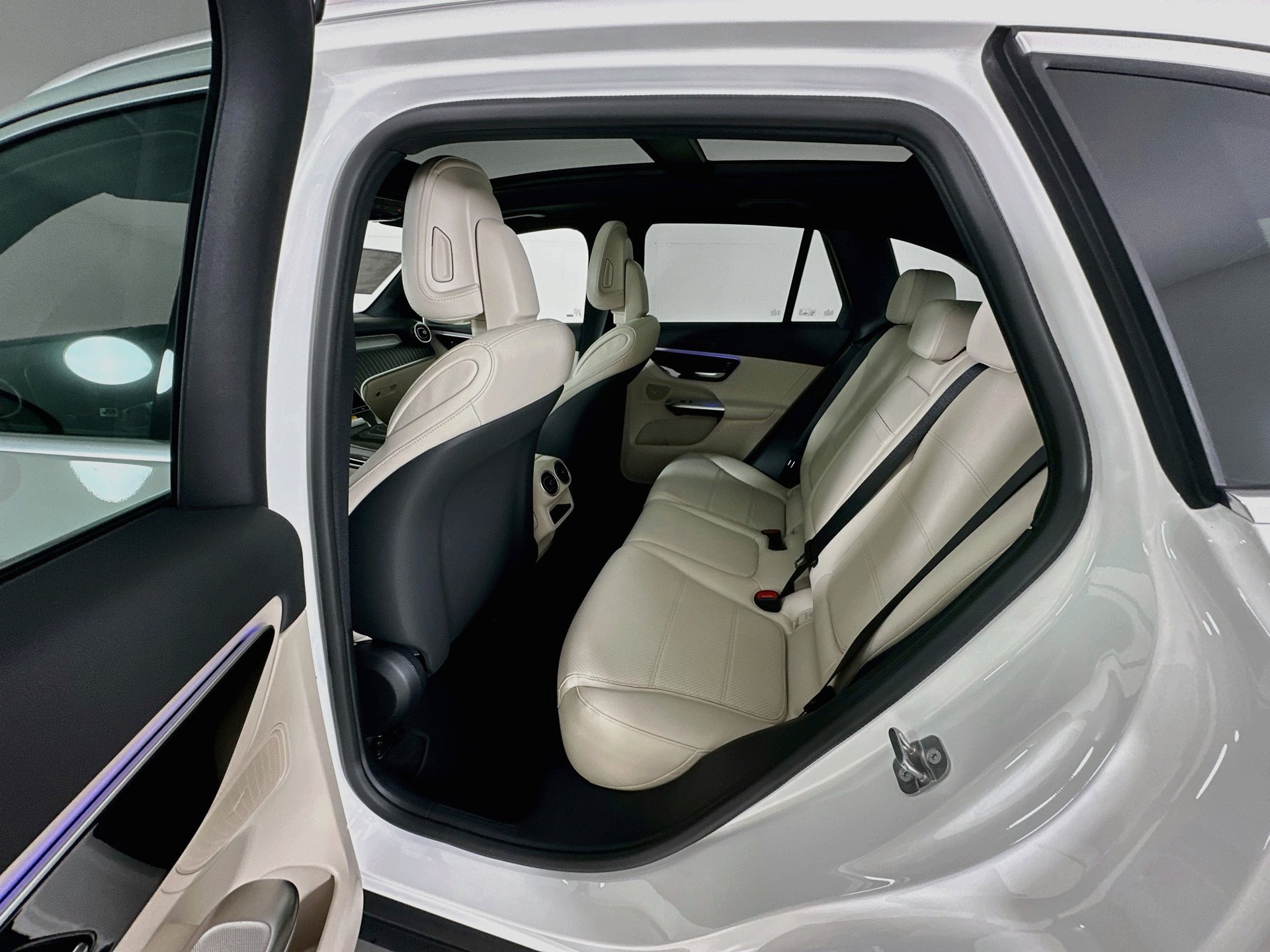 New 2027 Mercedes-Benz GLC 300 4MATIC image 26