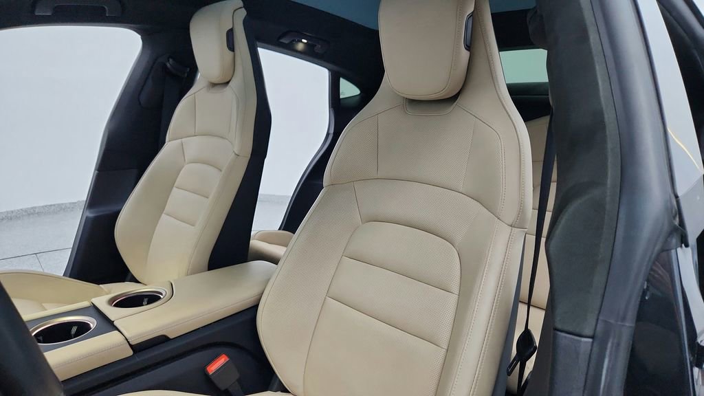 Used 2020 Porsche Taycan Turbo image 16