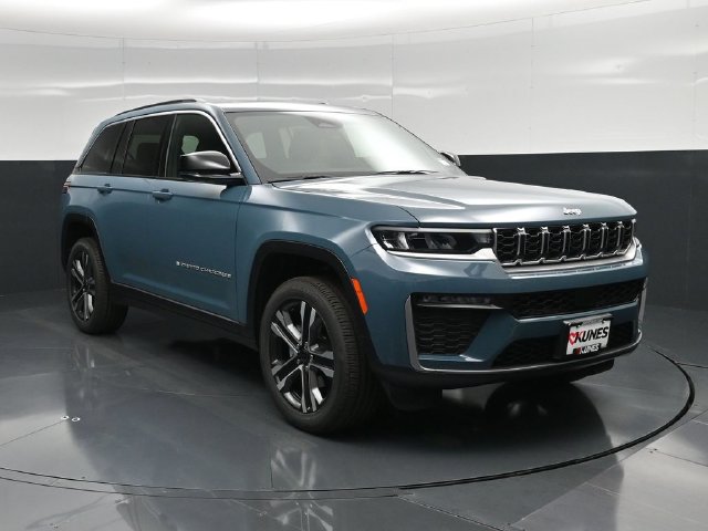 New 2027 Jeep Grand Cherokee Limited w/ Trailer Tow Package AWD/4WD image 4
