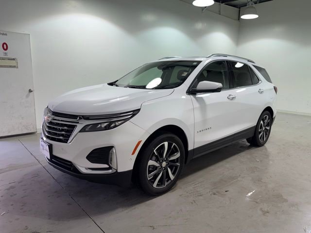 Used 2023 Chevrolet Equinox Premier image 3