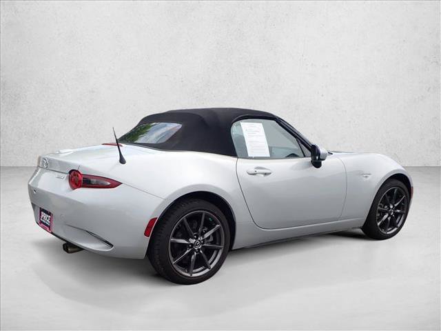 Used 2019 MAZDA MX-5 Miata Grand Touring RWD image 4