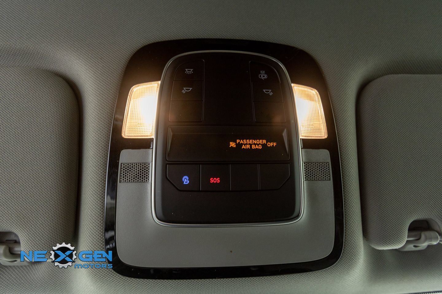 Used 2022 Hyundai Santa Fe SEL w/ Convenience Package FWD image 19
