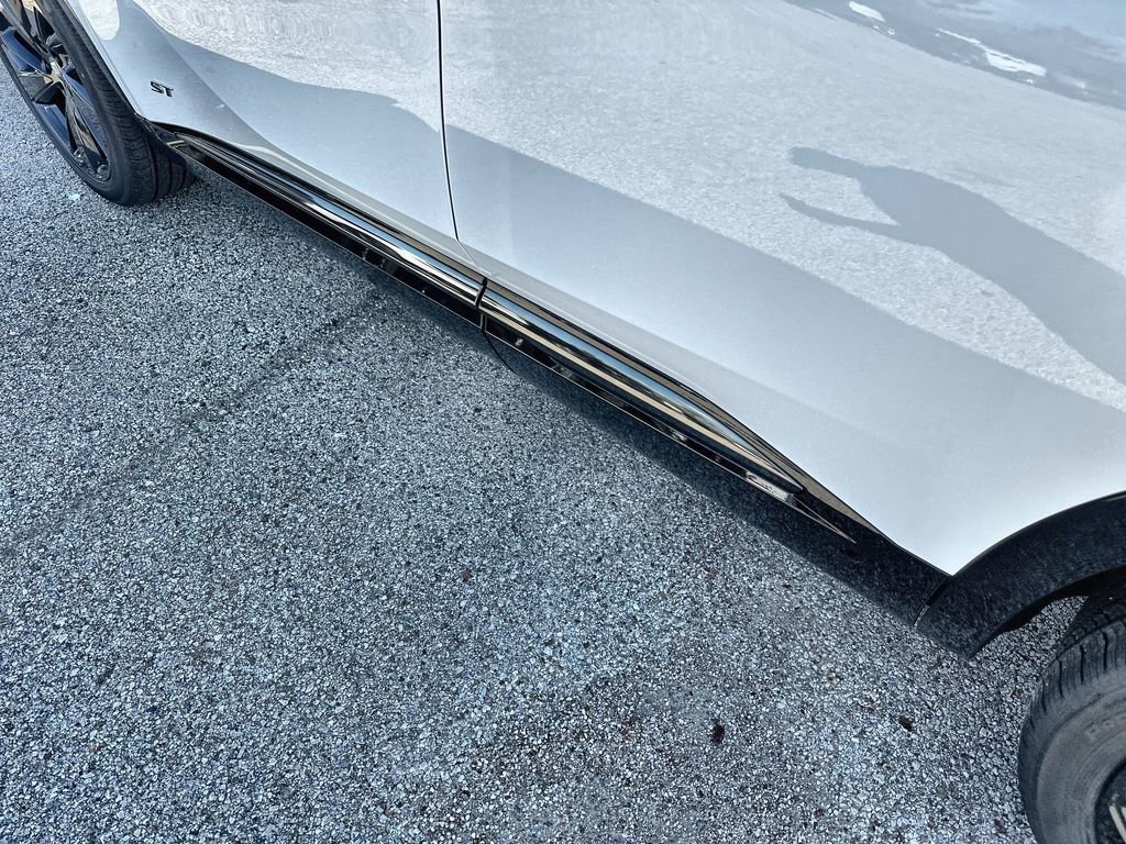 New 2026 Buick Envision Sport Touring image 13